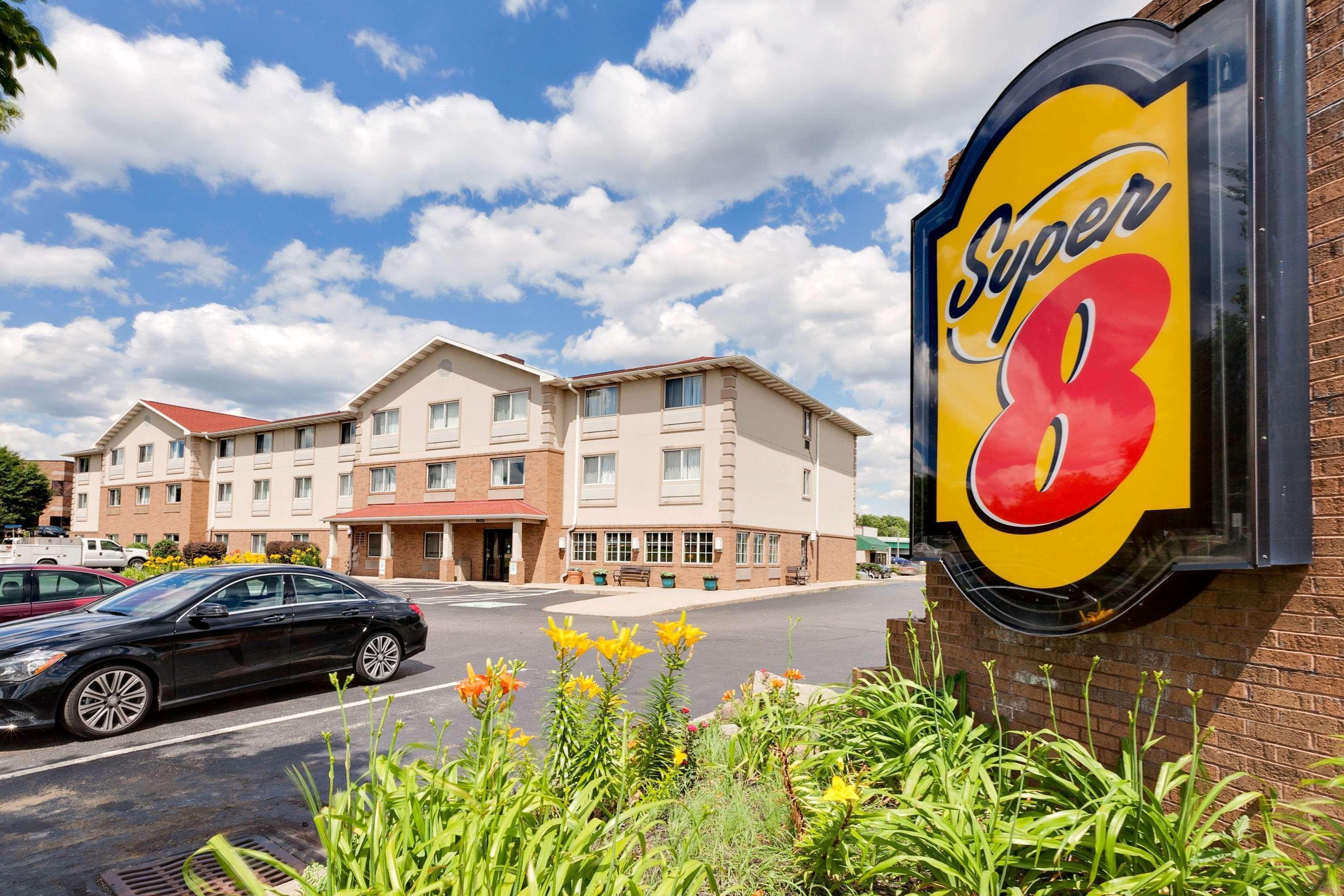 Super 8 By Wyndham Akron S/Green/Uniontown Oh Exterior foto